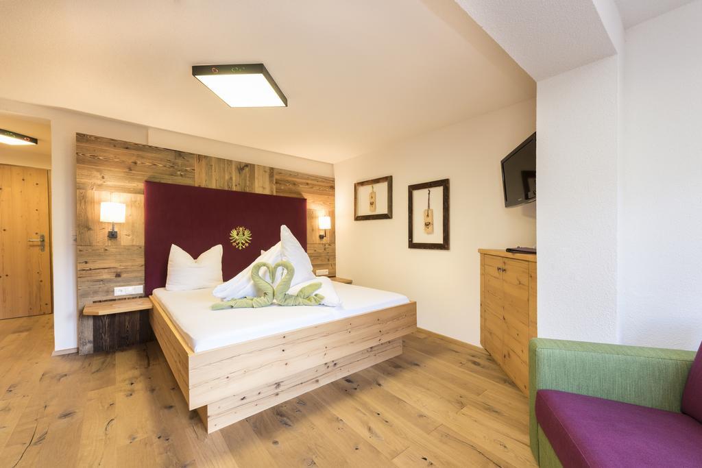 Lifestylepanoramahotel Erika Superior Neustift im Stubaital Chambre photo